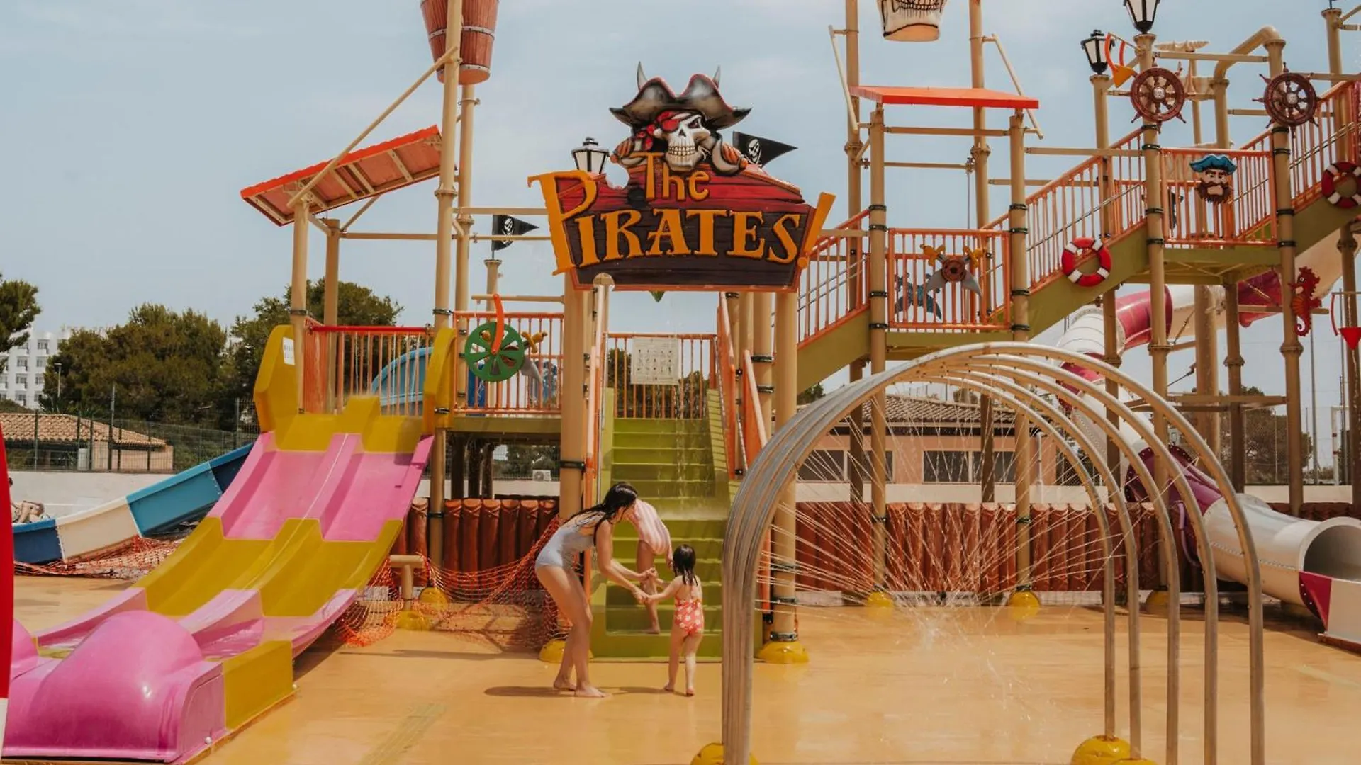 5 Hoteles Familiares cerca de Cala Anguila que Vale la Pena Reservar