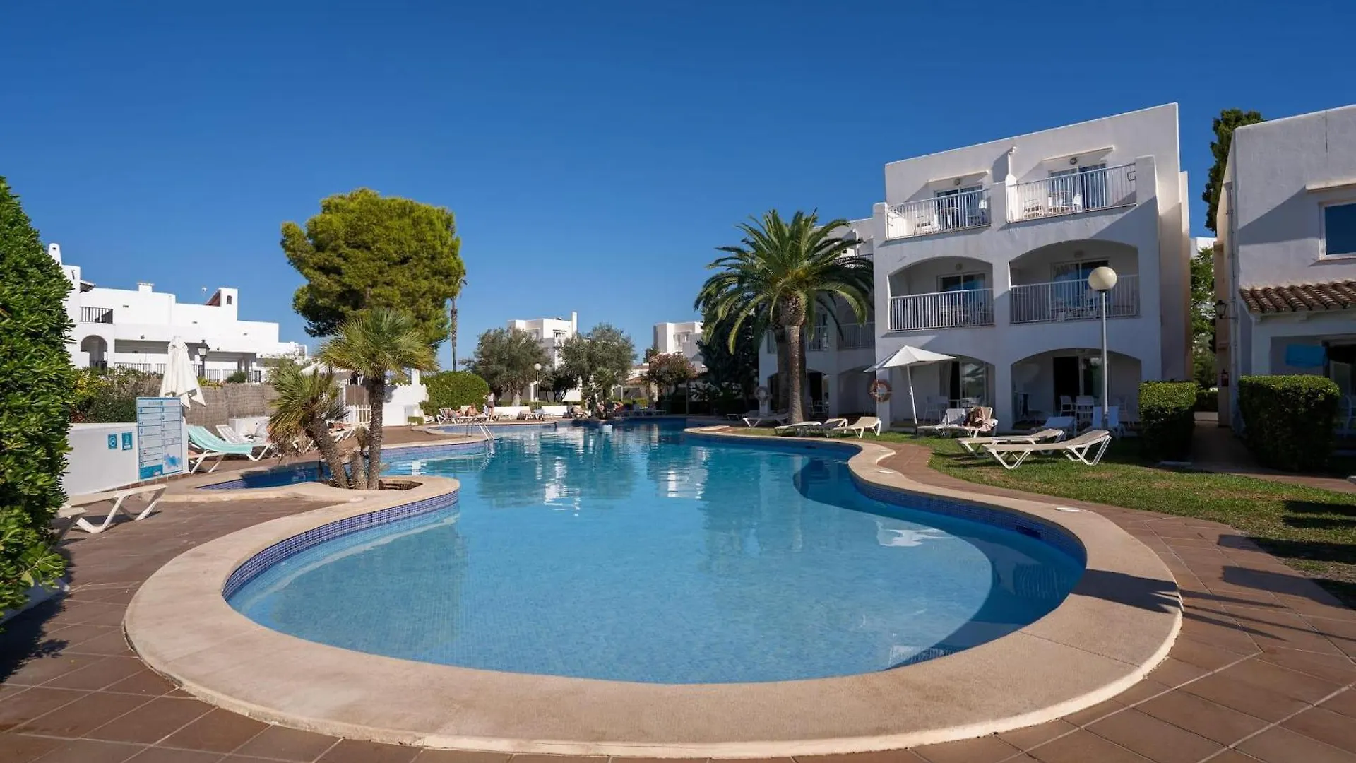 5 Hoteles Céntricos cerca de Es Pontás que Merece Reservar