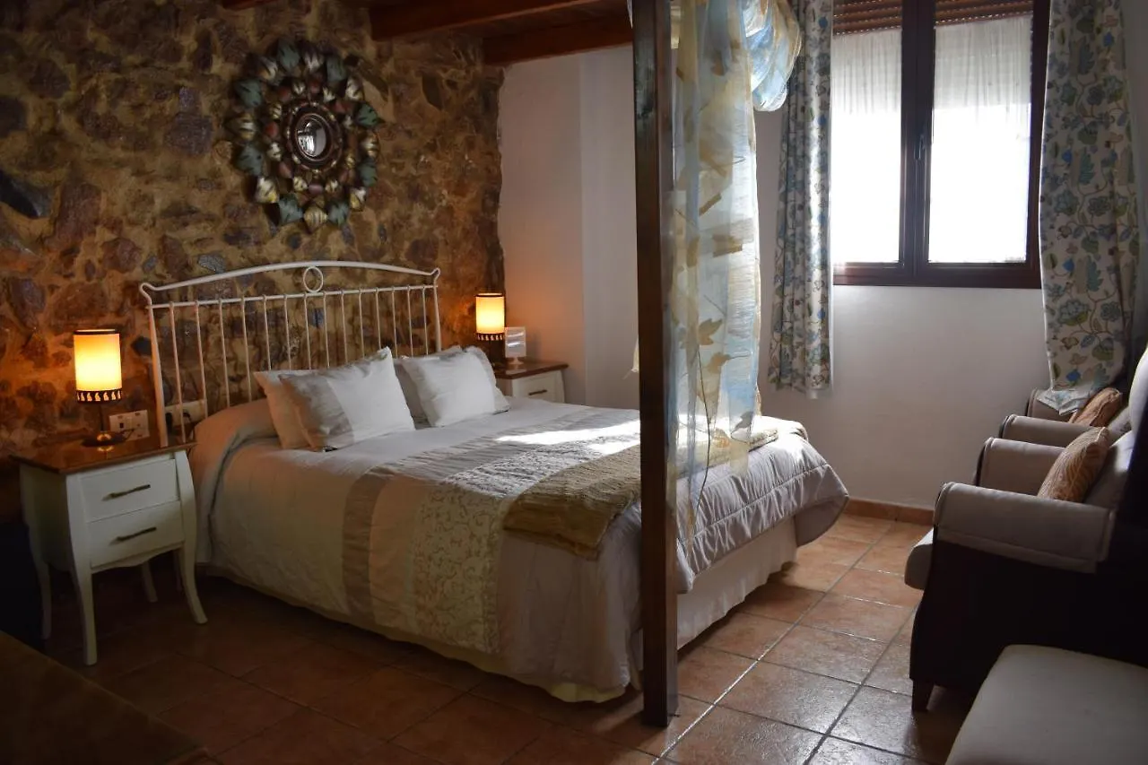 5 Hoteles Céntricos junto al Parque Sierra de Aracena para Explorar la Sierra