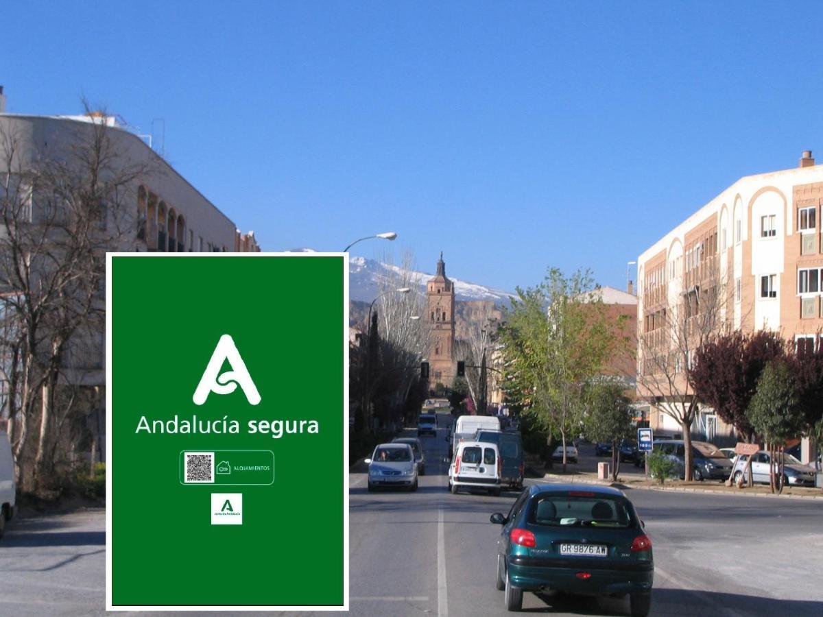 Los 5 Mejores Hoteles de Playa en Granada para Esta Temporada